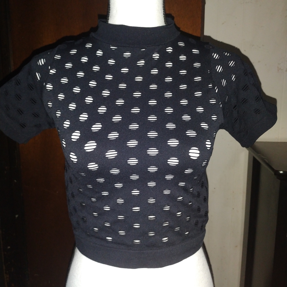 BLACK HOLLOW OUT TOP🖤